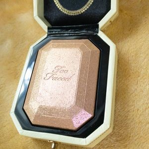 NEW Two Faced Canary Diamond Light Highlighter